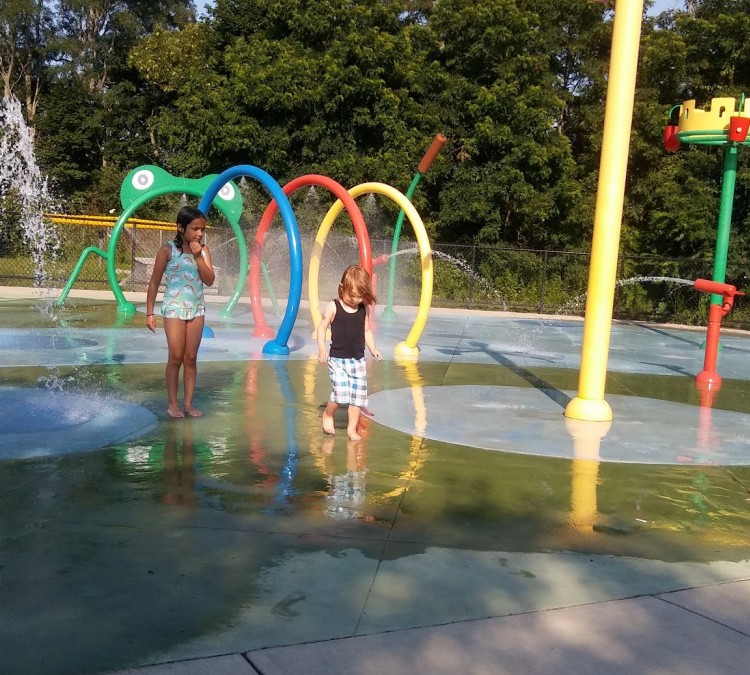 Petersen Splash Pad at Watson Park (Braintree,&nbspMA)